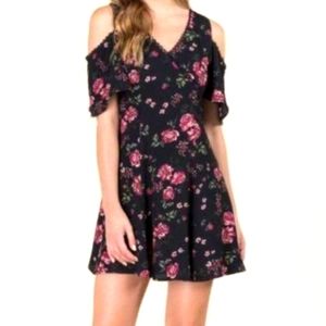 Mi Ami floral dress size medium